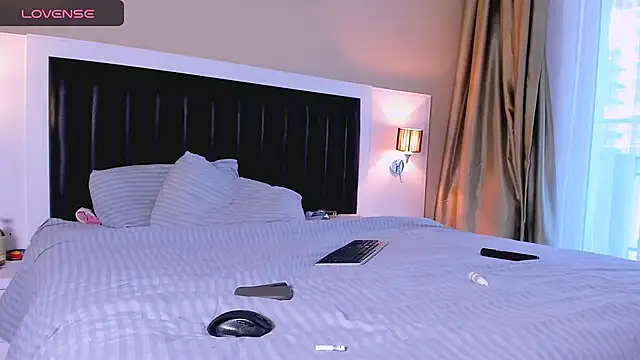 marrenaa online show from 11, 11, 2025