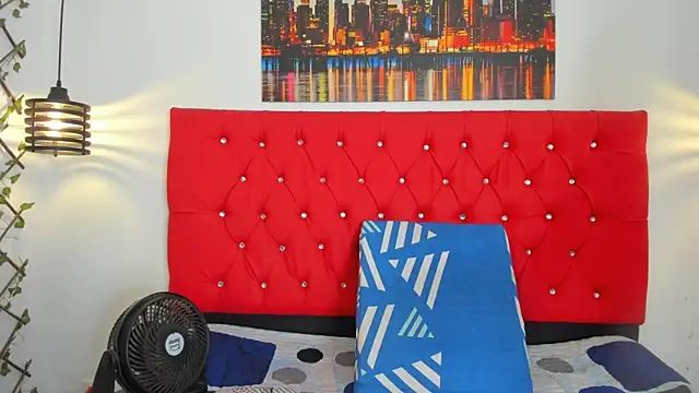 carolinacrus01 online show from 20, 11, 2025