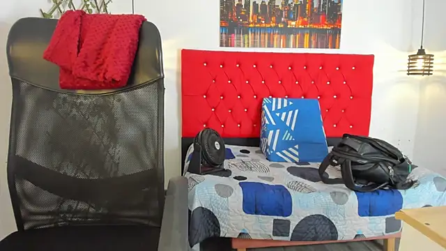 carolinacrus01 online show from 21, 11, 2025