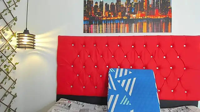 carolinacrus01 online show from 18, 9, 2025