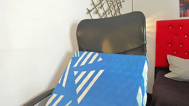 carolinacrus01 online show from 16, 10, 2025