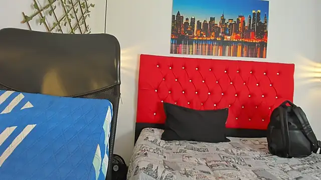 carolinacrus01 online show from 4, 11, 2025