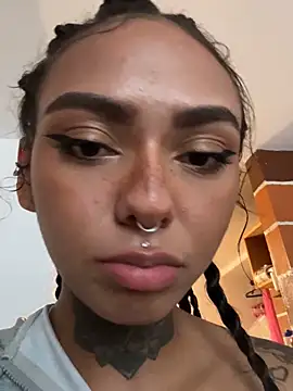 Snapshot of iamkatty_ chatting on 22, 10, 2025 iamkatty online show from 22, 10, 2025