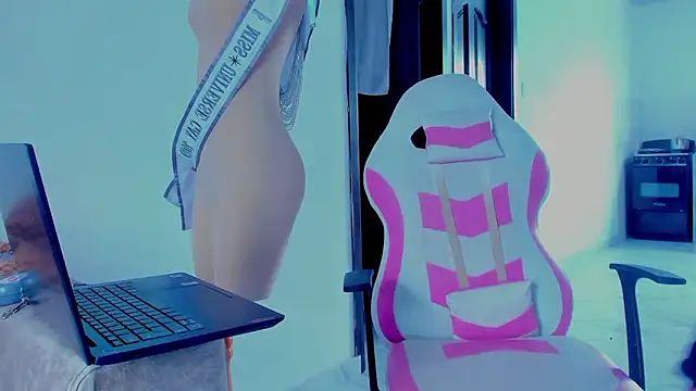 ISA BELLA VZL online show from 19, 1, 2026