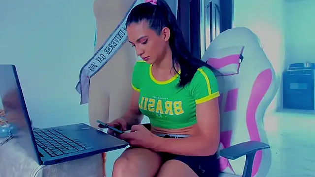 ISA BELLA VZL online show from 15, 4, 2026