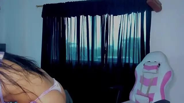 ISA BELLA VZL online show from 11, 10, 2025