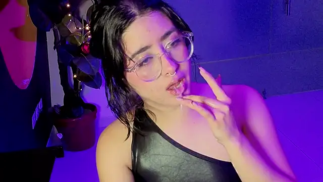 LiLLiAnderson online show from 17, 12, 2025