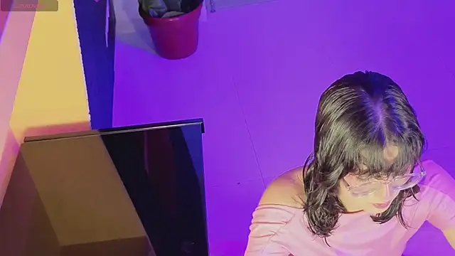 LiLLiAnderson online show from 2, 3, 2026