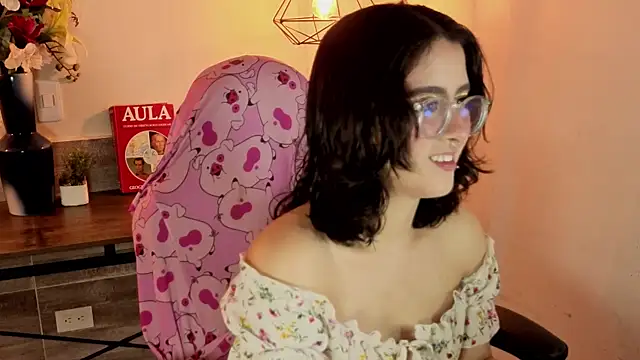 LiLLiAnderson online show from 11, 11, 2025