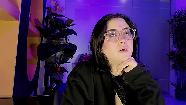 LiLLiAnderson online show from 7, 1, 2026