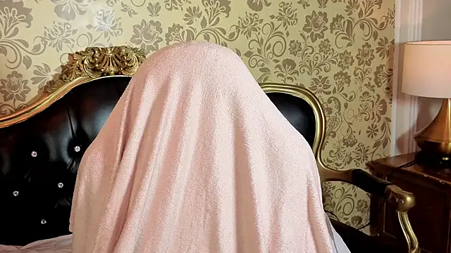 LiLLiAnderson online show from 15, 4, 2026