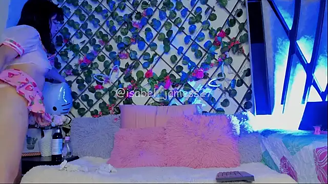 Snapshot of isabel_jaames chatting on 14, 6, 2026 isabel jaames online show from 14, 6, 2026