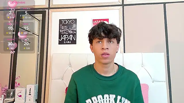 Snapshot of Axel__Evans chatting on 4, 11, 2025 Axel Evans online show from 4, 11, 2025