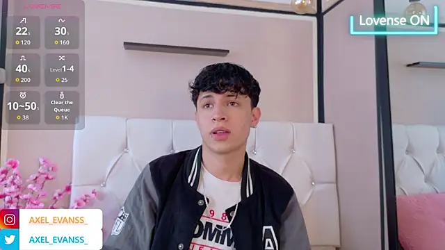 Snapshot of Axel__Evans chatting on 2, 10, 2025 Axel Evans online show from 2, 10, 2025