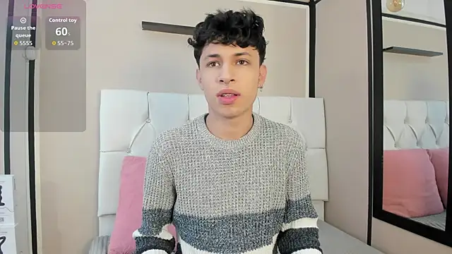 Snapshot of Axel__Evans chatting on 11, 9, 2025 Axel Evans online show from 11, 9, 2025