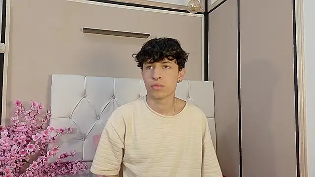 Snapshot of Axel__Evans chatting on 27, 10, 2025 Axel Evans online show from 27, 10, 2025