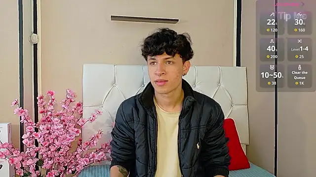 Snapshot of Axel__Evans chatting on 6, 10, 2025 Axel Evans online show from 6, 10, 2025