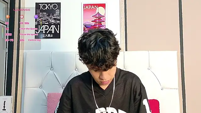 Snapshot of Axel__Evans chatting on 6, 11, 2025 Axel Evans online show from 6, 11, 2025