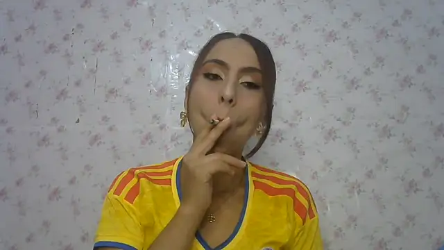Snapshot of Roselingalvis13 chatting on 21, 7, 2026 Roselingalvis13 online show from 21, 7, 2026