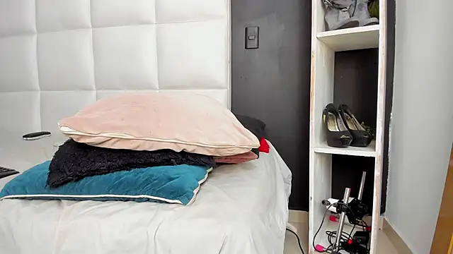 Gigi duran online show from 3, 4, 2026