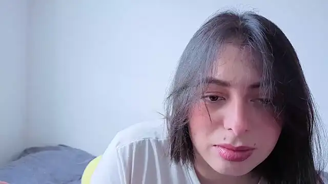 Snapshot of MiaKimky chatting on 22, 10, 2025 MiaKimky online show from 22, 10, 2025