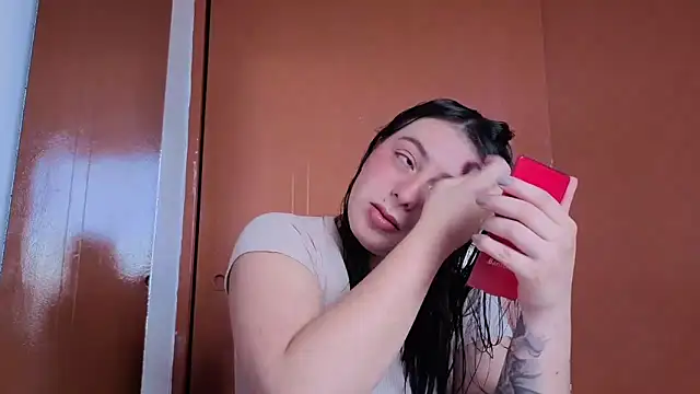 Snapshot of MiaKimky chatting on 7, 11, 2025 MiaKimky online show from 7, 11, 2025