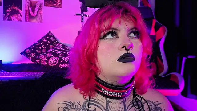 Snapshot of Mariana_velezz chatting on 21, 11, 2025 Mariana velezz online show from 21, 11, 2025