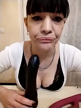 SarettaB90 online show from 9, 2, 2026