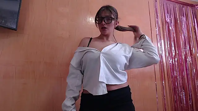 miss lilieth online show from 29, 9, 2025