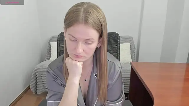 Alisha Skyes online show from 8, 4, 2026