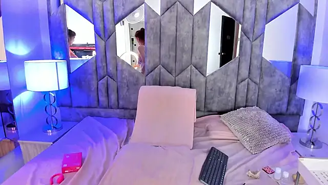 Snapshot of BestLadyMature chatting on 7, 11, 2025 BestLadyMature online show from 7, 11, 2025