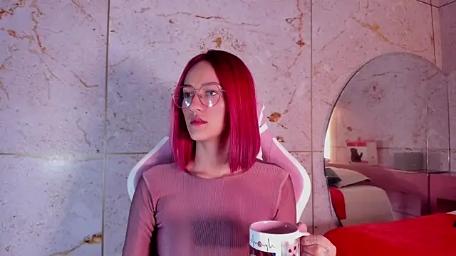 daphne courtis online show from 2, 10, 2025