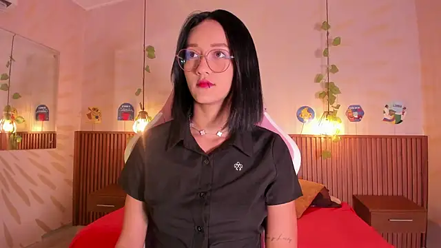 Snapshot of daphne_courtis chatting on 27, 6, 2026 daphne courtis online show from 27, 6, 2026