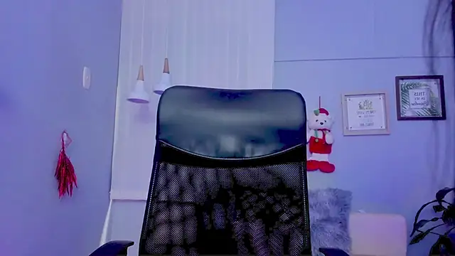 M0lly Beckers online show from 19, 12, 2025