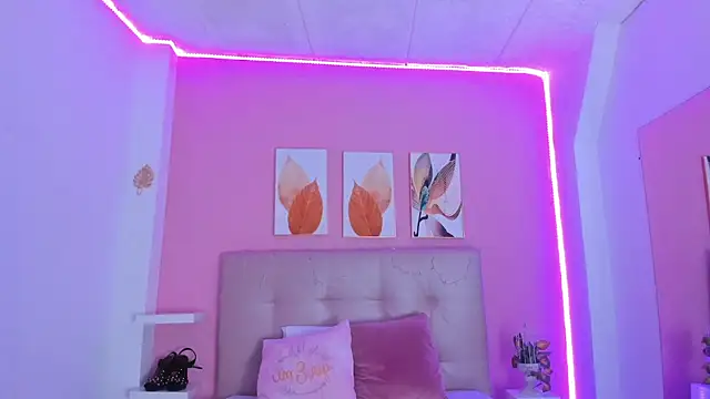 M0lly Beckers online show from 7, 1, 2026