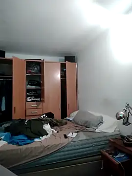 Snapshot of Zk1980 chatting on 27, 10, 2025 Zk1980 online show from 27, 10, 2025