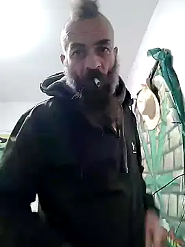 Snapshot of Zk1980 chatting on 27, 10, 2025 Zk1980 online show from 27, 10, 2025