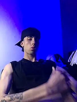 Snapshot of redmen69 chatting on 20, 9, 2025 redmen69 online show from 20, 9, 2025