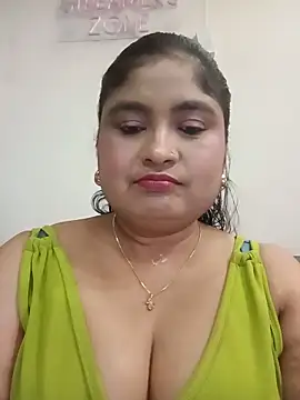 Snapshot of hornyriyanka chatting on 17, 6, 2026 hornyriyanka online show from 17, 6, 2026