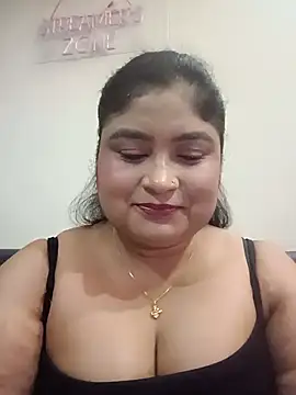 Snapshot of hornyriyanka chatting on 4, 7, 2026 hornyriyanka online show from 4, 7, 2026