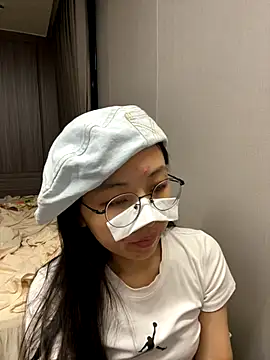 haiyan125216 online show from 4, 10, 2025