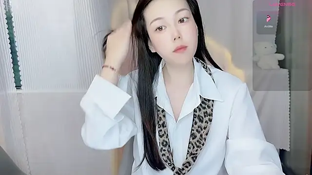 Bella Ava online show from 28, 9, 2025