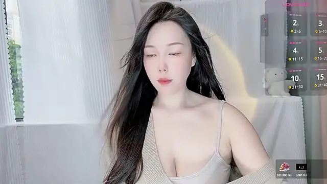 Bella Ava online show from 25, 9, 2025