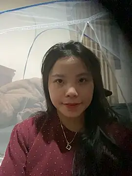 Snapshot of Bella_7777 chatting on 17, 9, 2025 Bella 7777 online show from 17, 9, 2025