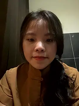 Snapshot of Bella_7777 chatting on 14, 10, 2025 Bella 7777 online show from 14, 10, 2025