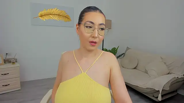 Snapshot of Kylie_Kathy chatting on 9, 7, 2026 Kylie Kathy online show from 9, 7, 2026