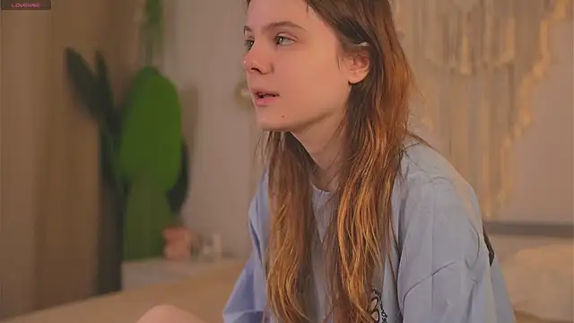 Lu  Lane online show from 9, 10, 2025