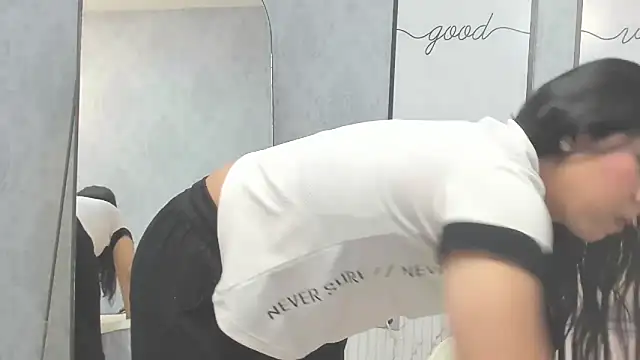 Ximenahott  online show from 6, 11, 2025