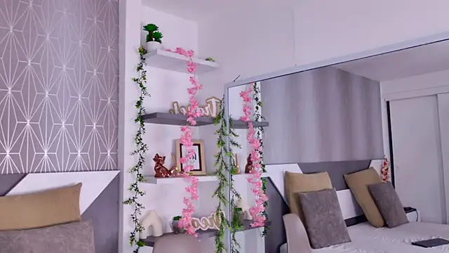 Celine Lee online show from 8, 9, 2025