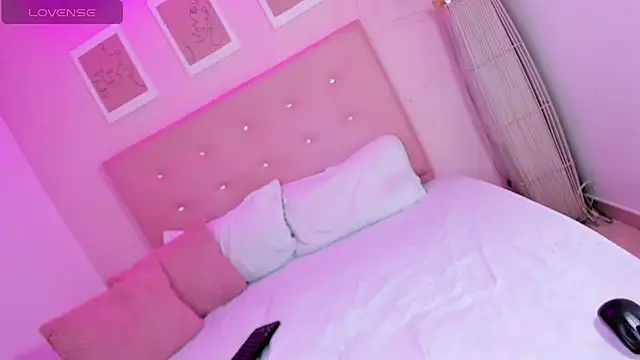 ANNIE DOLCE  online show from 24, 9, 2025